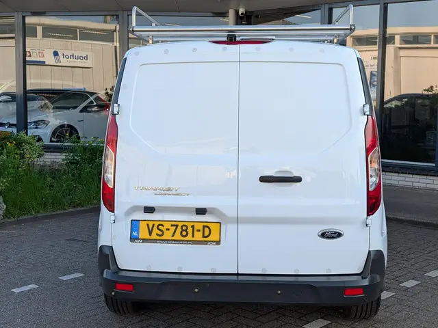 Ford Transit Connect 1.6 TDCI L2 Trend 2015 Diesel 14