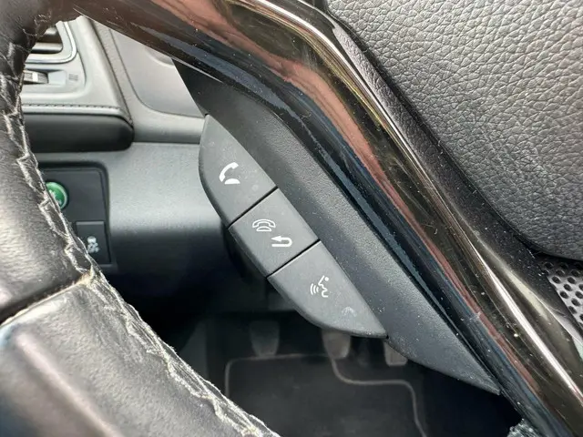 Honda HR-V 1.5 i-VTEC Executive 2017 Benzine 34