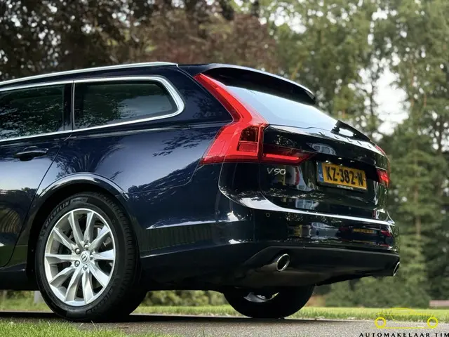 Volvo V90 2.0 T5 Momentum / Orig. NL / NAP 2017 Benzine 5