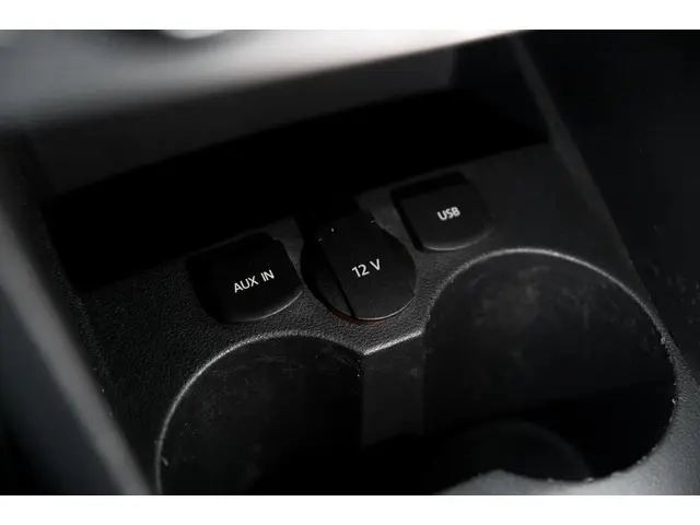 Volkswagen Polo 1.0 BlueMotion*5-Deurs*Airco* 2015 Benzine 21