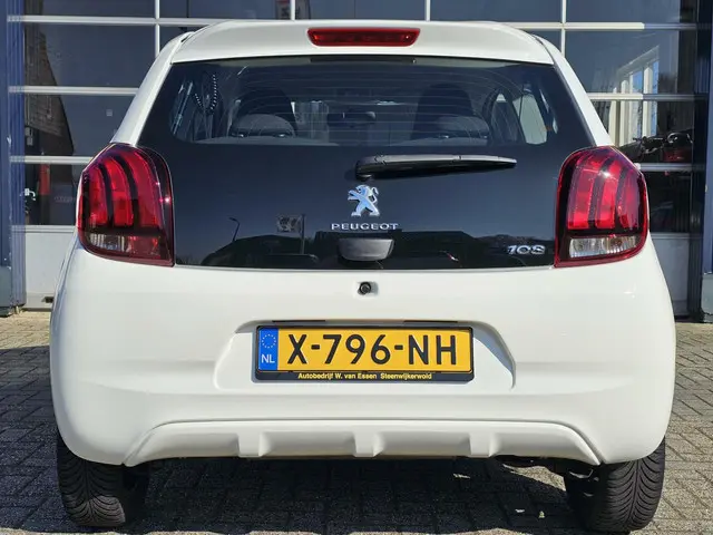 Peugeot 108 1.0 e-VTi Allure 2021 Benzine 4