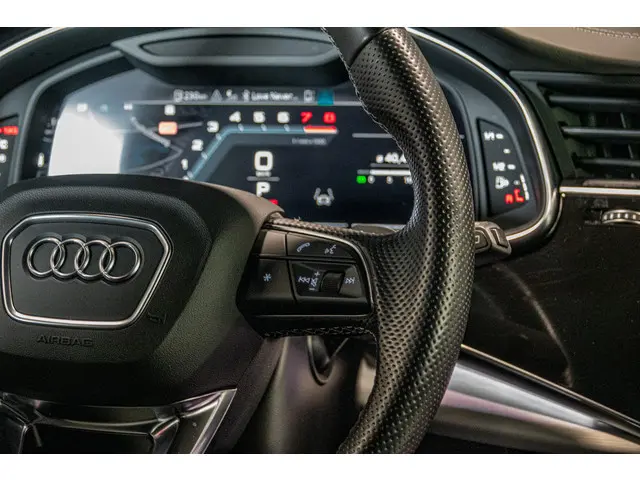 Audi SQ8 4.0 TFSI Quattro 2021 Benzine 36