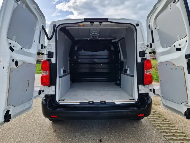 Peugeot Expert 1.5 BlueHDI L1 H1 2020 Diesel 27