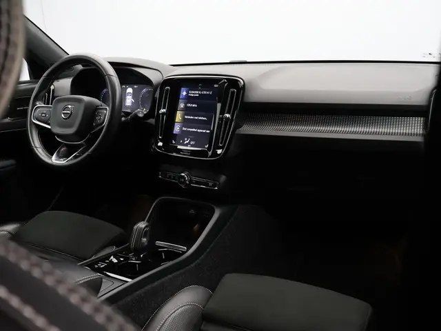 Volvo XC40 2.0 T4 R-Design 2019 Benzine 3