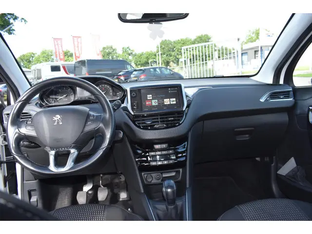 Peugeot 208 1.5 BlueHDi Blue Lease Allure 2019 Diesel 9