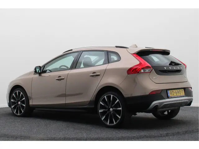 Volvo V40 Cross Country 1.6 T4 Summum 2014 Benzine