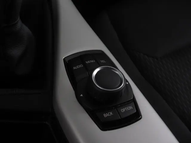 BMW 1 Serie 118i Essential 2015 Benzine 23