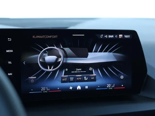 BMW 1 Serie 120 M Sport Design Edition 2025 Benzine 42