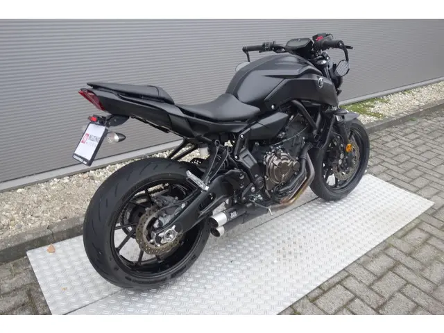 Yamaha MT 07 3