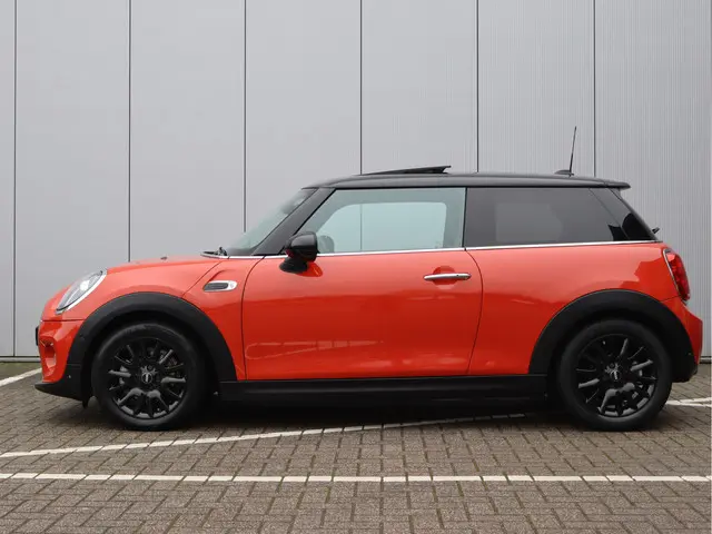 MINI Cooper Pepper 2018 Benzine 22