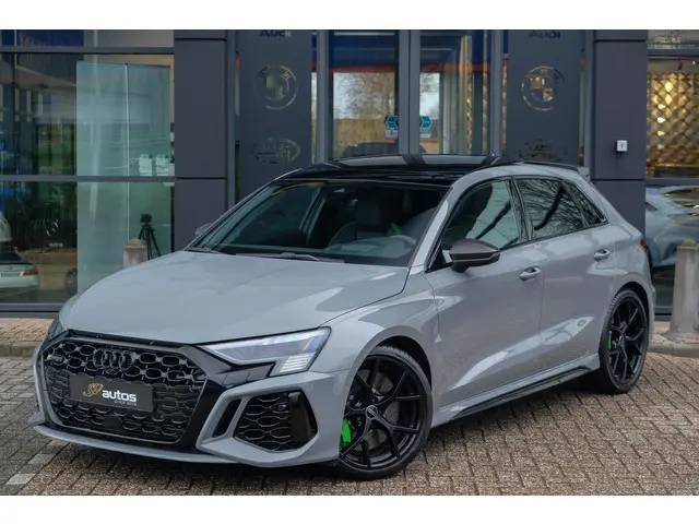 Audi RS3 Sportback 2.5 TFSI 400PK Quattro 2023 Benzine 4