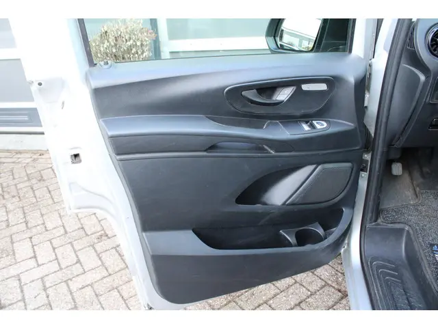 Mercedes-Benz Vito 116 CDI Lang 2021 Diesel 14
