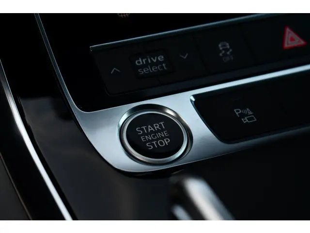 Audi Q8 55 TFSI e quattro S-Line 2022 Hybride Benzine 58