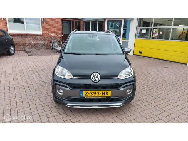 Volkswagen up! 1.0 TSI BMT cross up! 2018 Benzine 8