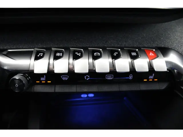 Peugeot 3008 1.2 PureTech Allure 2019 Benzine 17
