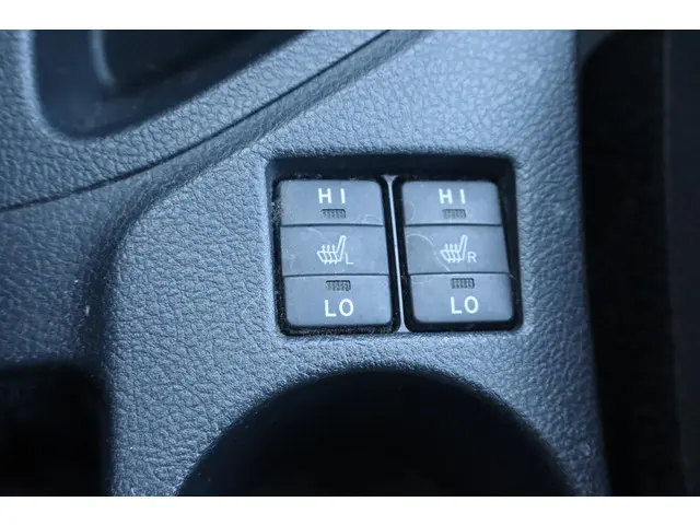 Toyota Auris 1.8 Hybrid Aspiration 2013 Hybride Benzine 33