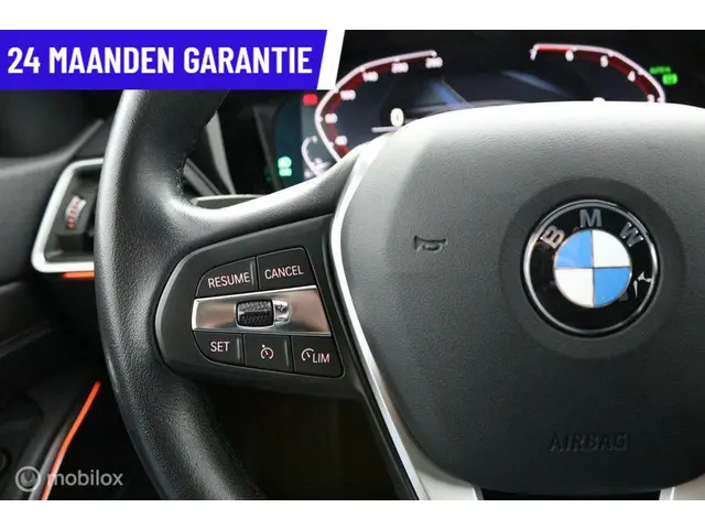 BMW 3 Serie Touring 320i High Executive 2020 Benzine 25
