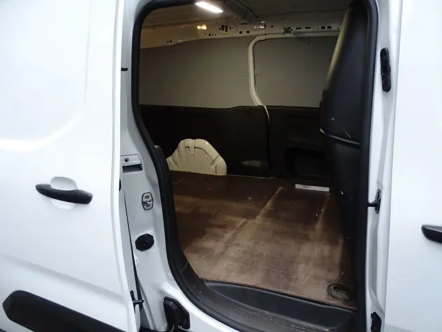Opel Combo 1.5D L2H1 Edition 2021 Diesel 18