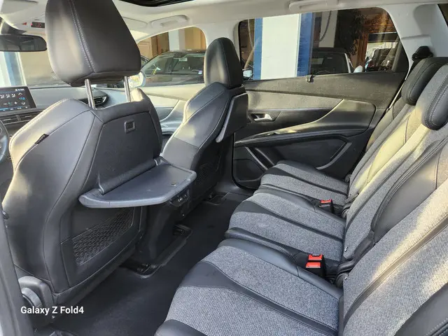 Peugeot 5008 1.2 PureTech Allure 7p 2020 Benzine 21