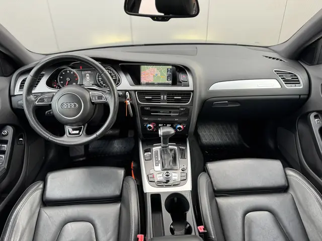 Audi A4 Limousine 3.0 TFSI quattro S Edition 2012 Benzine 6
