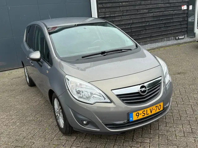 Opel Meriva 1.4 Cosmo 2013 Benzine 4