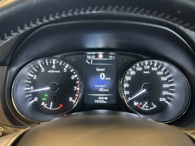 Nissan QASHQAI 1.2 Tekna 2015 Benzine 4