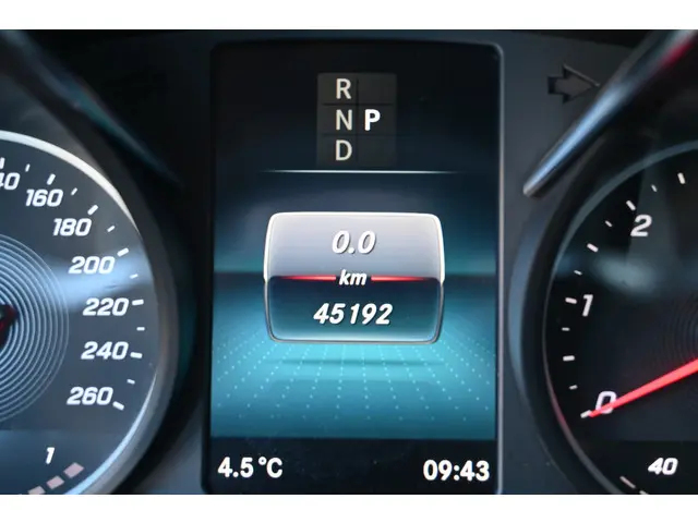 Mercedes-Benz V-Klasse 300d Lang Edition 2024 Diesel 22