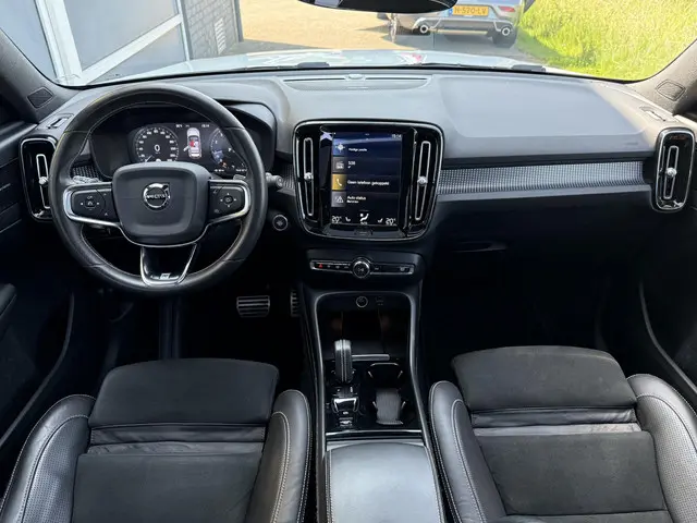 Volvo XC40 2.0 T4 R-Design 2019 Benzine 4
