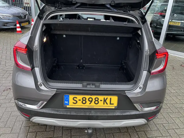 Renault Captur 1.3 mild hybrid 140 techno 2023 Benzine 9