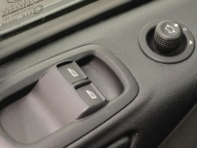 Ford Transit Custom 131pk Automaat L1H1 2020 Diesel 22