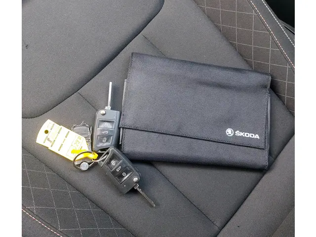 Škoda Kamiq 1.0 TSI Ambition 2021 Benzine 23