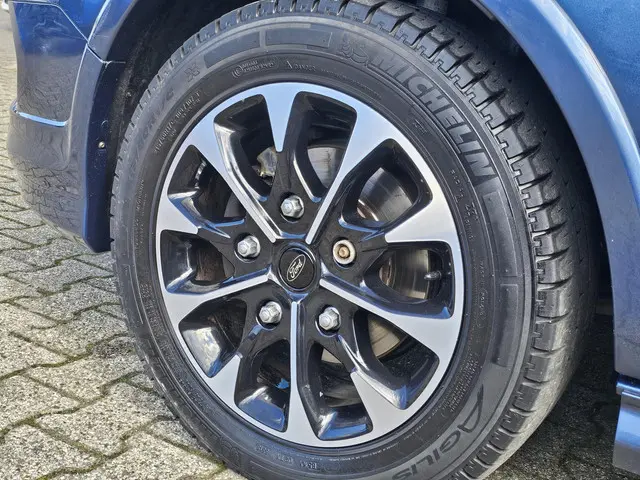 Ford Transit Custom 310 2.0 TDCI L1H1 Sport 2018 Diesel 33