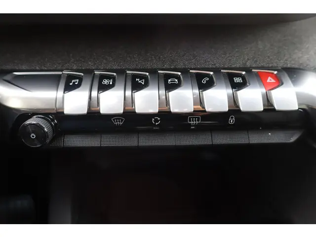 Peugeot 3008 1.2 PureTech Crossway 2020 Benzine 31