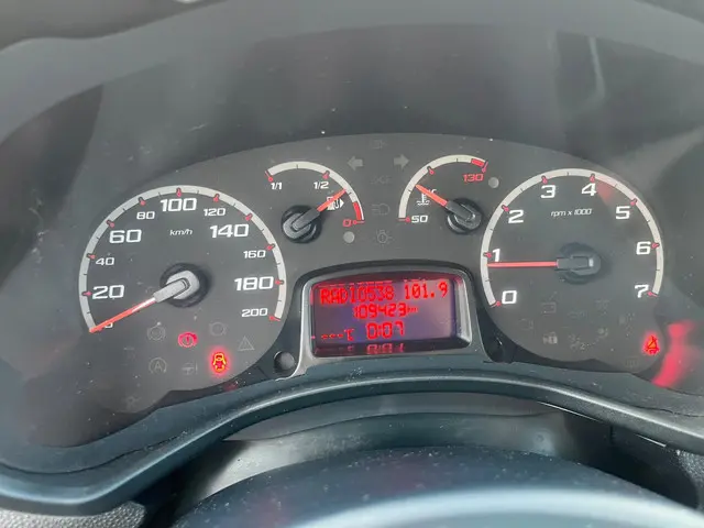 Ford Ka 1.2 Style start/stop 2013 Benzine 13