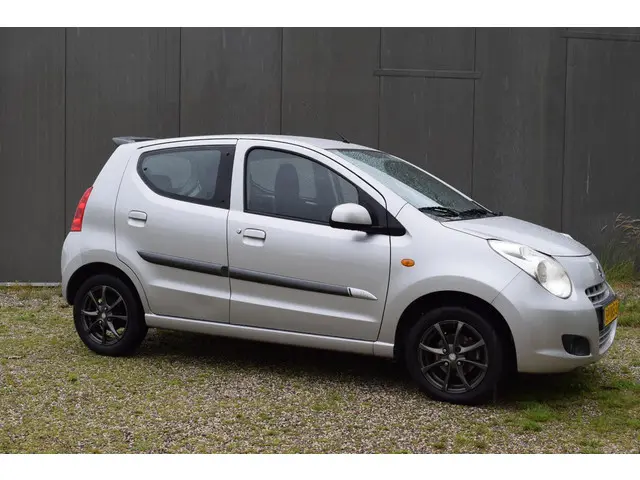 Suzuki Alto 1.0 Exclusive 2012 Benzine 2