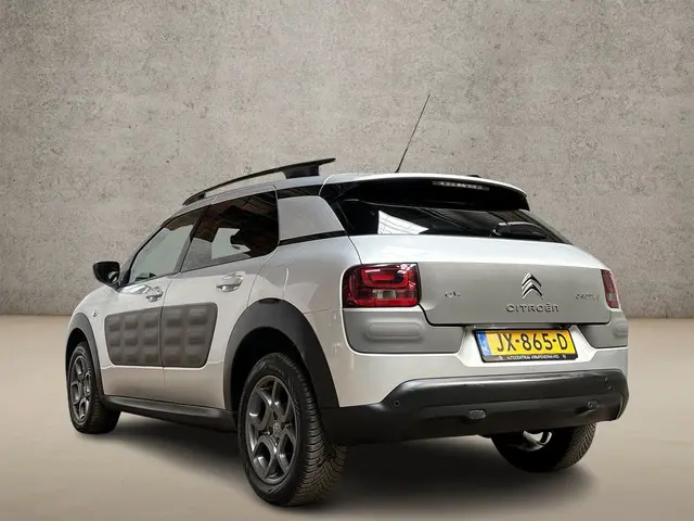 Citroën C4 Cactus 1.2 PureTech Shine 2016 Benzine 4