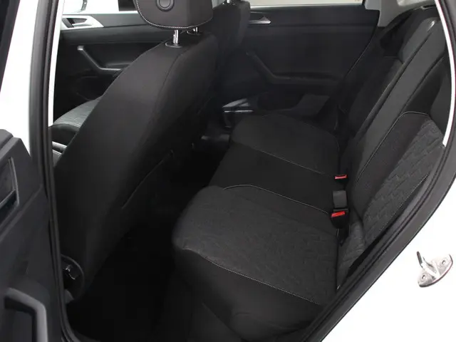 Volkswagen Polo 1.0 TSI Move 2024 Benzine 12