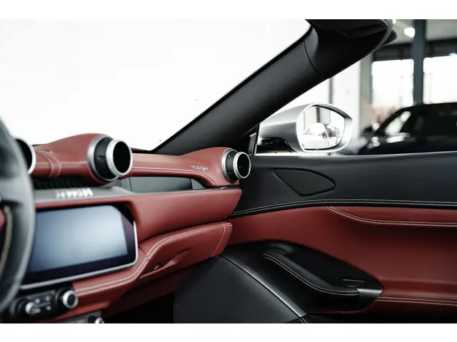Ferrari Portofino V8 HELE 2018 Benzine 46