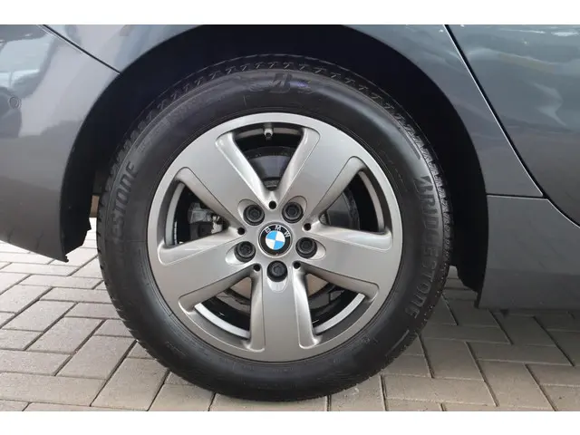 BMW 1 Serie 118i 2021 Benzine 6