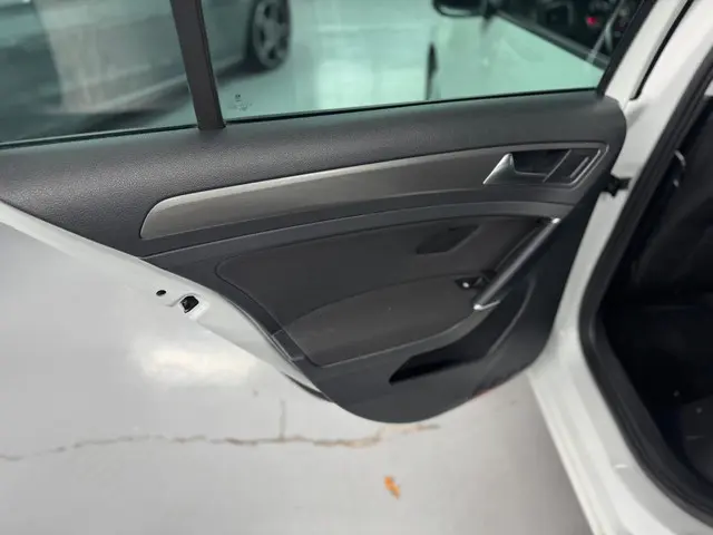 Volkswagen Golf 1.4 TSI ACT Highline 2013 Benzine 25