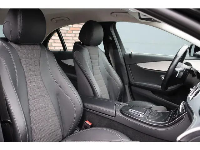 Mercedes-Benz E-Klasse 220 d Avantgarde | 2021 Diesel 4