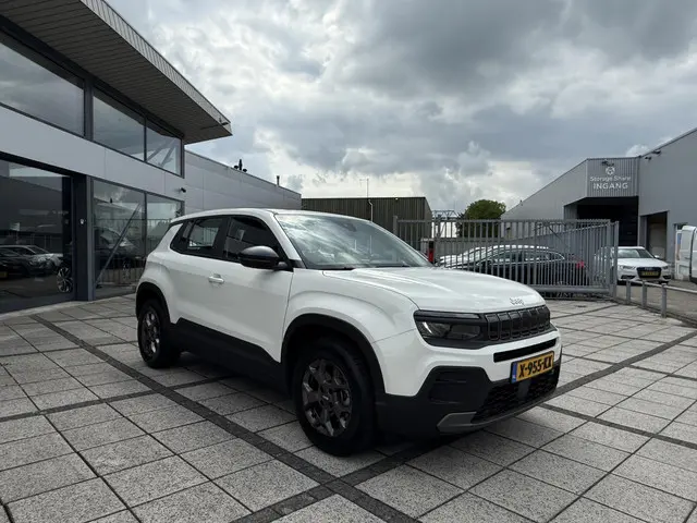 Jeep Avenger Longitude 54 kWh Aut. 2023 Elektrisch 7