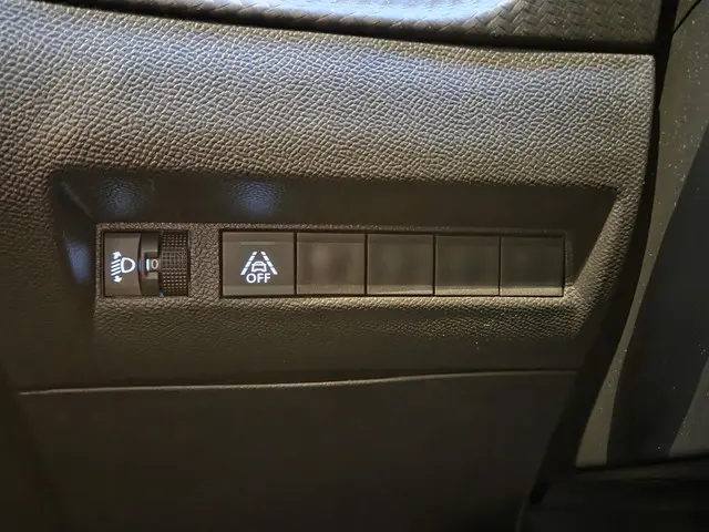 Peugeot 2008 1.2 PureTech Active 2022 Benzine 20