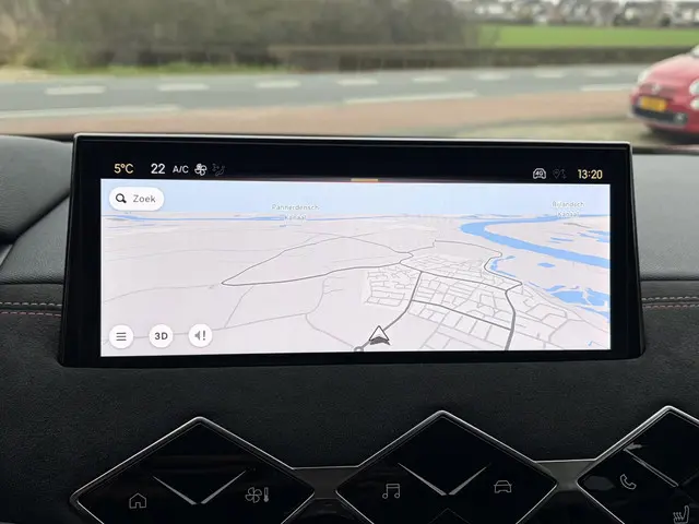 DS DS 3 1.2 Hybrid 136 Etoile 2025 Hybride Benzine 17