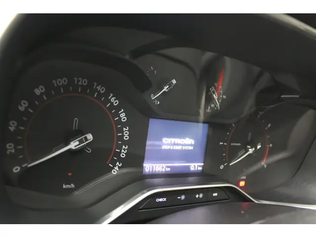 Citroën C5 Aircross 1.2 PureTech Business 2020 Benzine 27