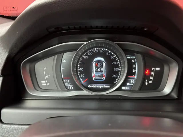 Volvo V70 2.0 D4 Summum 2015 Diesel 31