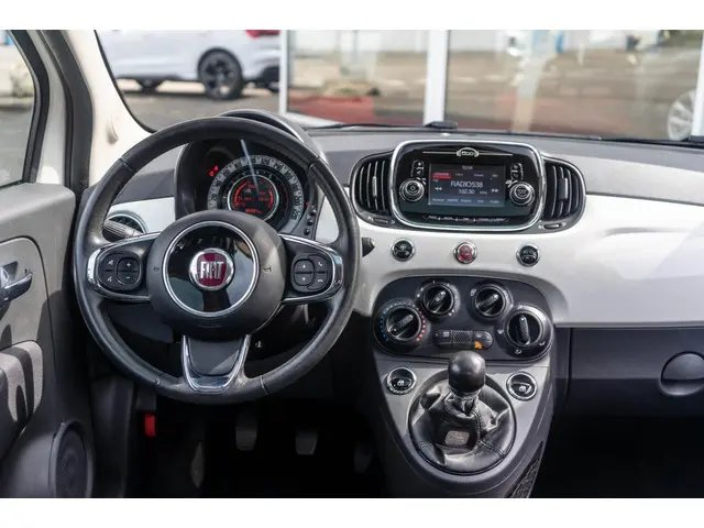 Fiat 500 1.2 Lounge Panorama - PDC - 17"lm velgen 2017 Benzine 6