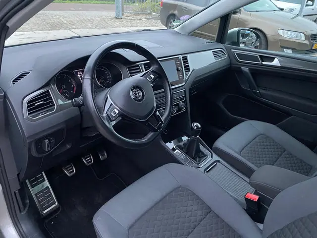 Volkswagen Golf Sportsvan 1.0 TSI Highline 2019 Benzine 6