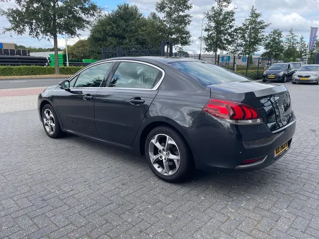 Peugeot 508 1.6 BlueHDi Blue Lease Executive 2018 Diesel 8
