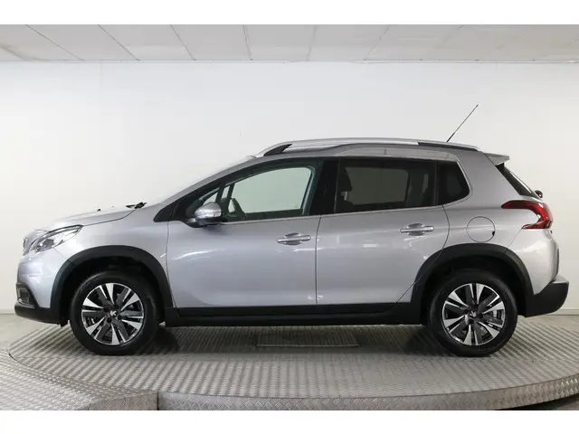 Peugeot 2008 1.2 PureTech Allure 110 PK. 2018 Benzine 8